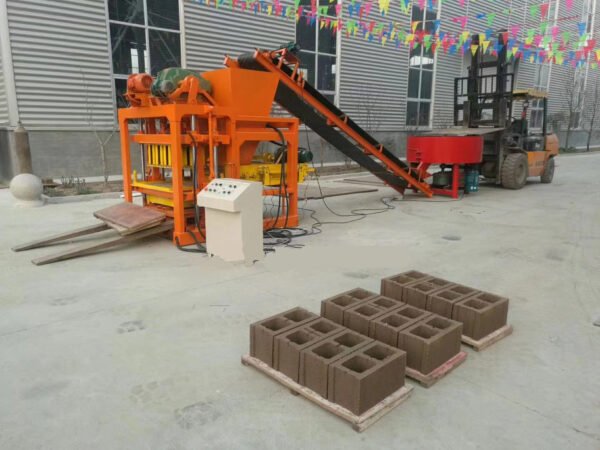 QT4-28 Hollow Paver Making Machine Made in China